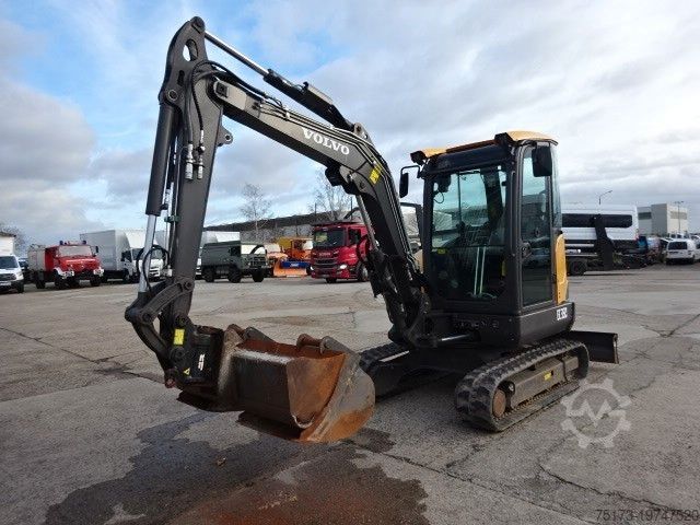 Mini excavator VOLVO EC35D Minibagger