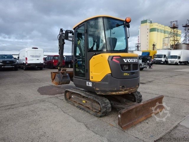 Mini excavator VOLVO EC35D Minibagger
