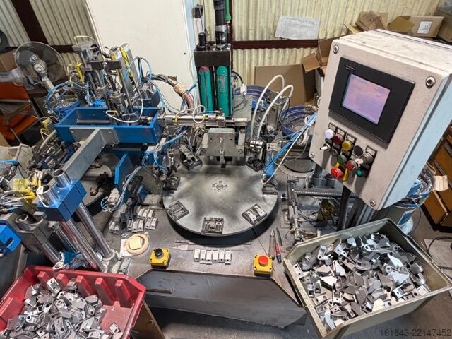 Corner bracket assembly robot for aluminum profiles Cosberg Tavola Rotante