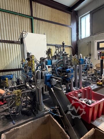 Corner bracket assembly robot for aluminum profiles Cosberg Tavola Rotante