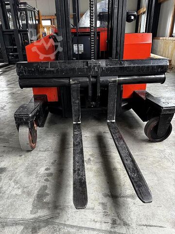 Schubmaststapler Toyota BT Refllex FRE270