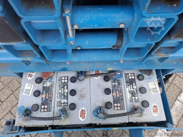 Scissor lift Haulotte COMPACT 14