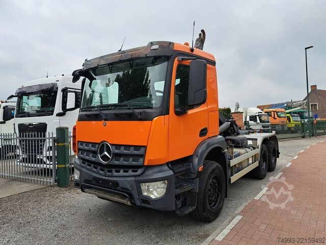 Roll-off tipper truck Mercedes-Benz 6x4 containersysteem