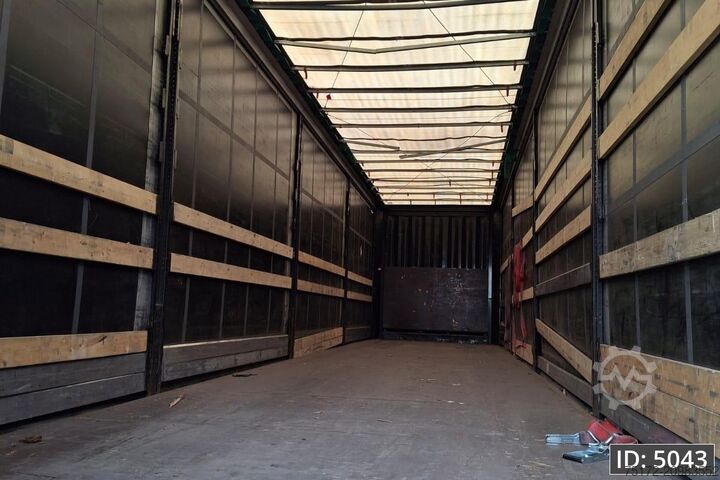 Sliding tarpaulins Krone SD / Disk brakes