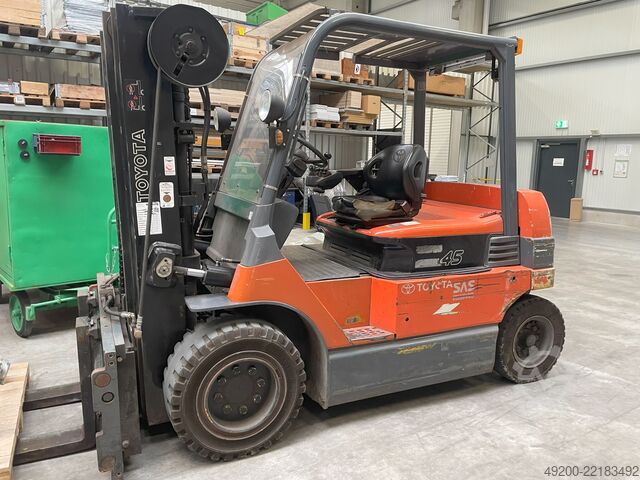 Gabelstapler Toyota 7FBMF45