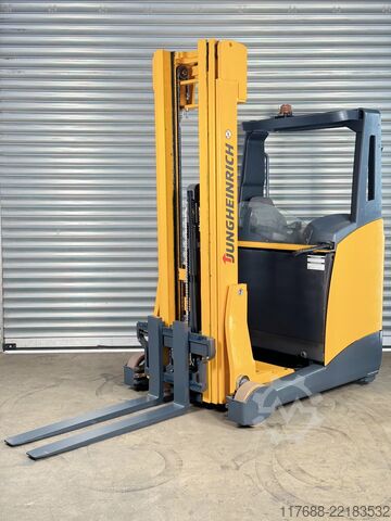 Low lift truck pedestrian Jungheinrich ETV 214 - 5.3m Triplex - Batterie 80% - Garantie