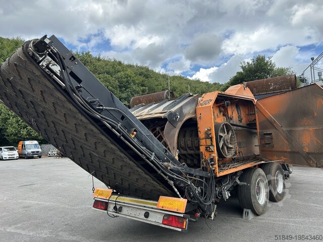Mobile shredding plant Doppstadt AK 560
