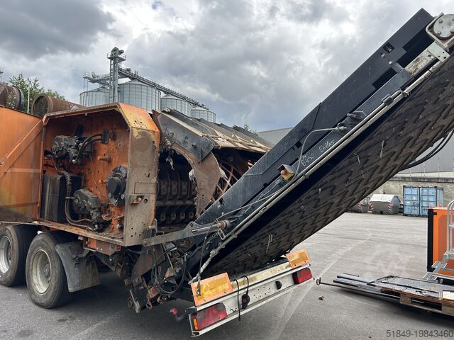 Mobile shredding plant Doppstadt AK 560