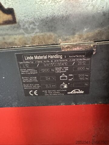 Hochhubwagen Linde L12 mit neuer Batterie