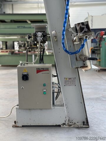 ITALPRESSE beam-type press brake ITALPRESSE Nuovo Program 