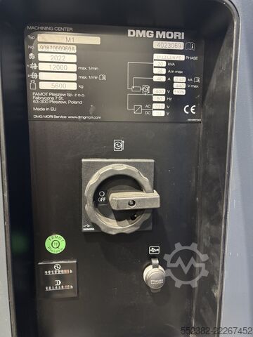 Vertikales Bearbeitungszentrum DMG MORI M1 PRO