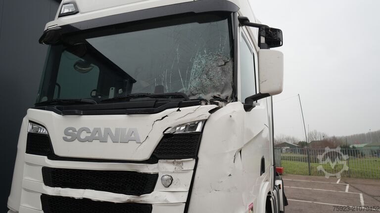 Standard-SZM Scania R 450 EURO 6 DAMAGED VEHICLE GOOD ENGINE 616.00...