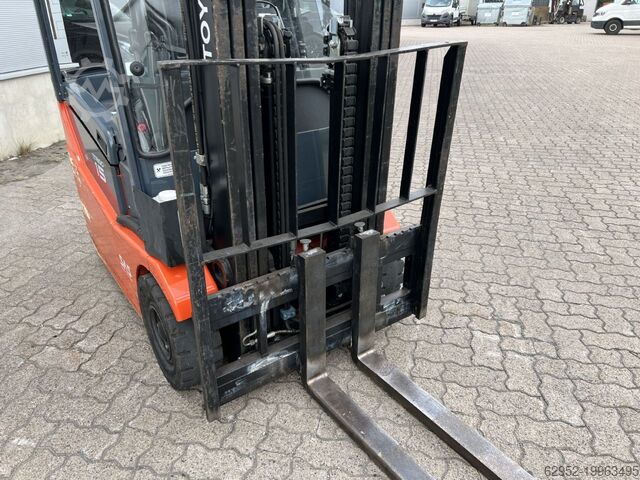 Electric 3-wheel forklift Toyota 7 FBEST 15 / Akku Neu!
