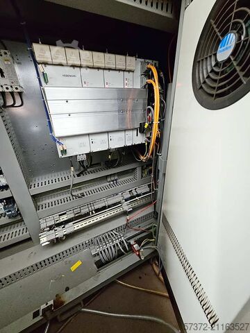 CNC-Fräsmaschine Deckel Maho DMU 60 E