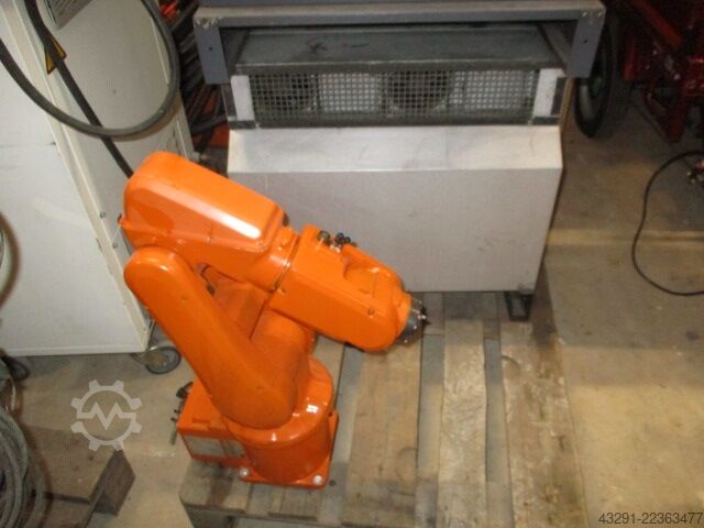 Industrial robot ABB Robotics IRB 120 IRC5 M2004