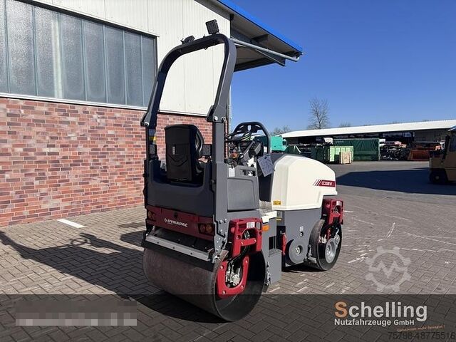 Single drum roller DYNAPAC CC1100VI