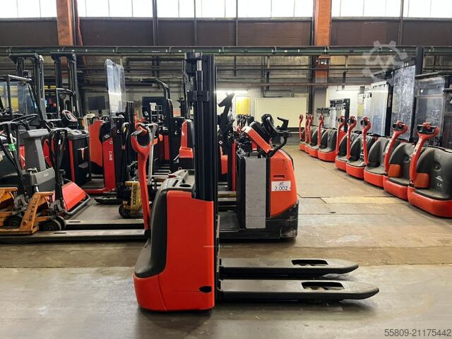 Hochhubwagen Linde L12 //