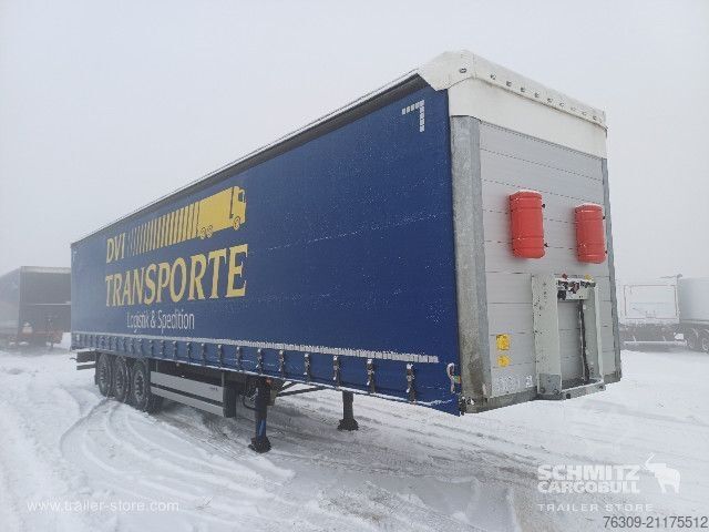 Auflieger mit Pritsche & Plane Schmitz Cargobull Curtainsider Standard Getränke
