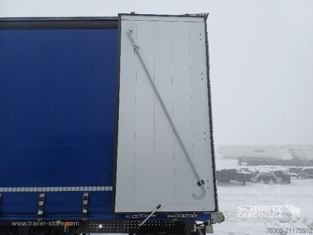 Auflieger mit Pritsche & Plane Schmitz Cargobull Curtainsider Standard Getränke