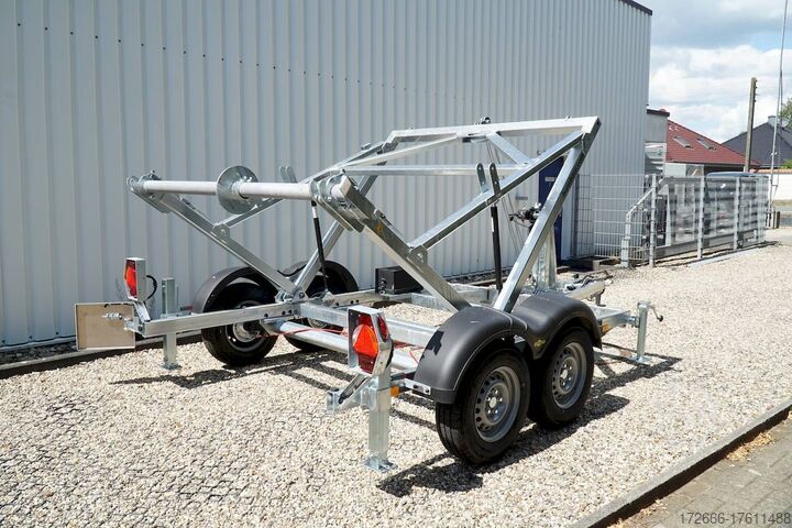 Sonstige Humbaur KTA3500-160 E-WINDE 220X160x209CM 3500KG Kabelt.