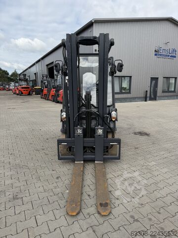 Electric 4-wheel forklift Linde E25-01