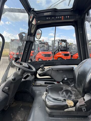 Electric 4-wheel forklift Linde E25-01