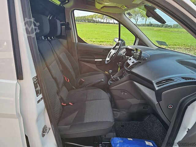 Suitcase FORD TRANSIT CONNECT 1.5 L1 Navi 3-Zits Euro6