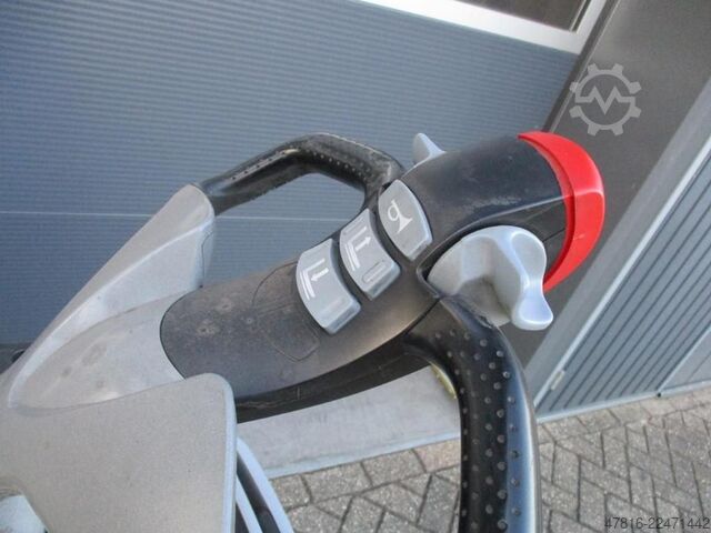 High lifting pallet truck STILL EXV-SF14