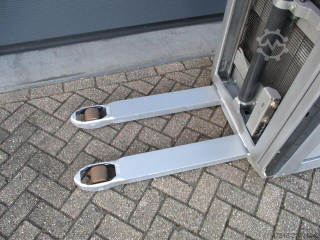 High lifting pallet truck STILL EXV-SF14