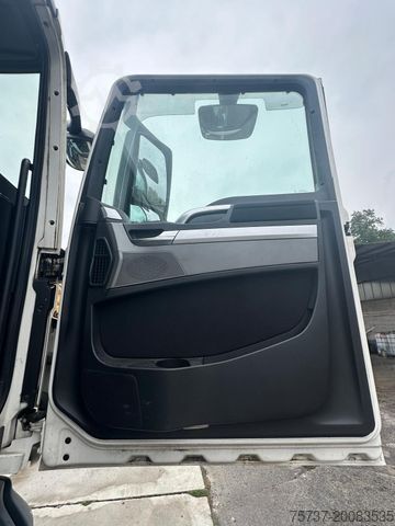 Kühlkoffer-LKW MAN TGX 26.400 6x2