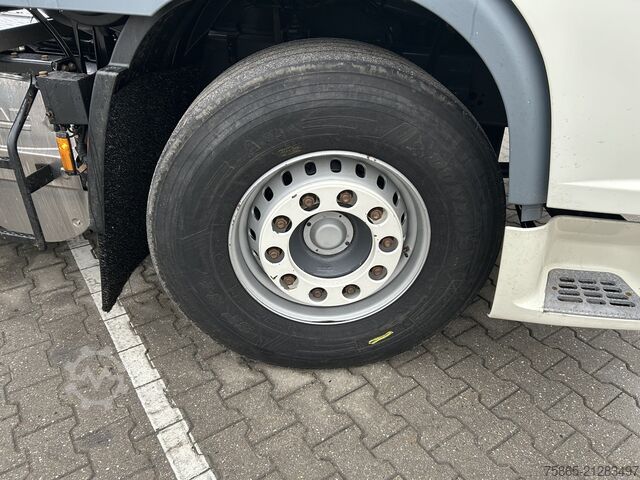 Standard-SZM DAF XF 105 460 SSC / Retarder / 968 dkm / 2 Tanks /...