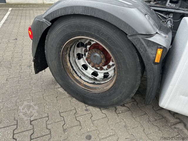 Standard-SZM DAF XF 105 460 SSC / Retarder / 968 dkm / 2 Tanks /...