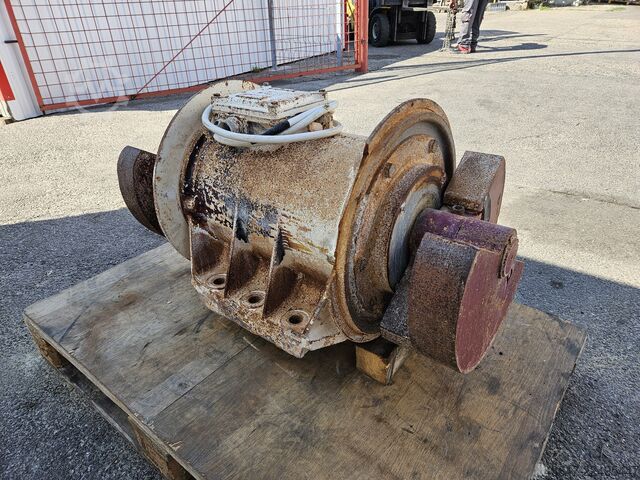Vibrating motor , Unbalance motor IFE LM882T