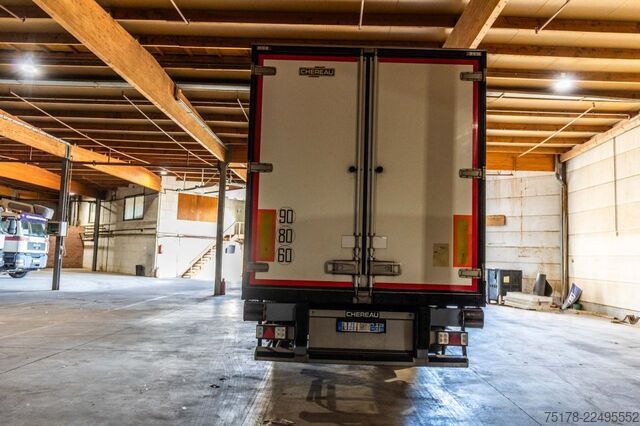 Refrigerated/freezer transport CHEREAU CHEREAU+CARRIER VECTOR 1350