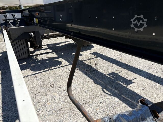 Swap chassis trailer Krone Maxi BDF Lafette mit Breitreifen 445er