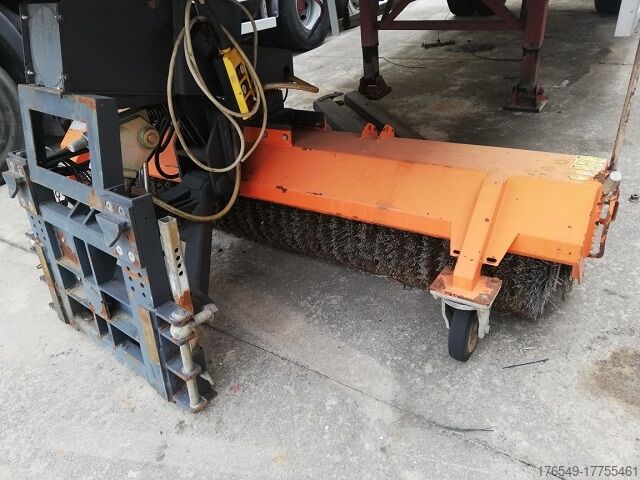 Rotating brush for street cleaning Tuchel Plus