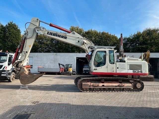 Chain excavator LIEBHERR R 934 C mit Lasersystem Kettenbagger