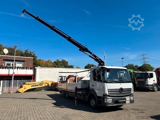 Autokran MERCEDES-BENZ 1221 Pritsche + HIAB XS077 ES 3 - 4x2 weiß