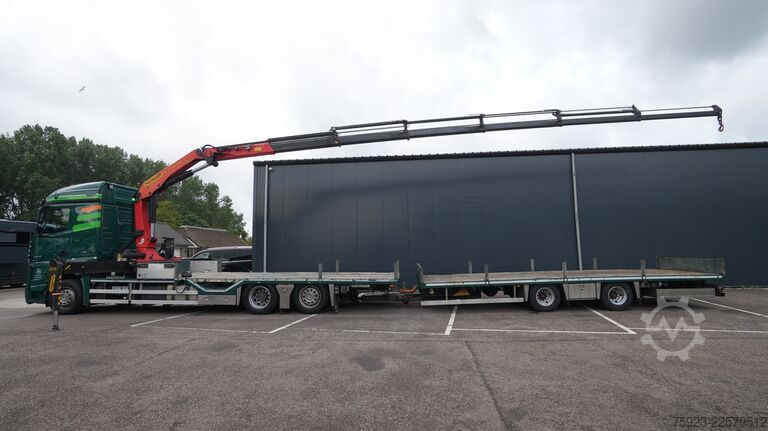Mercedes-Benz Actros 2542 6x2 machine/car transport combination with Elenbaas trailer and Palfinger  Mercedes-Benz Actros 2542 6x2 machine/car transport combi wit...