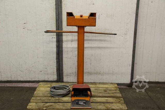 Two-hand control panel with foot switch unbekannt Zweihand