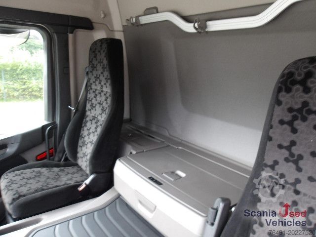 Beverage truck Scania P 320 B6x2*4NB / EWERS - Schwenkwandaufbau