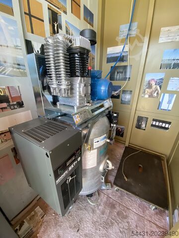 Piston air compressor system Renner Riko 700/270