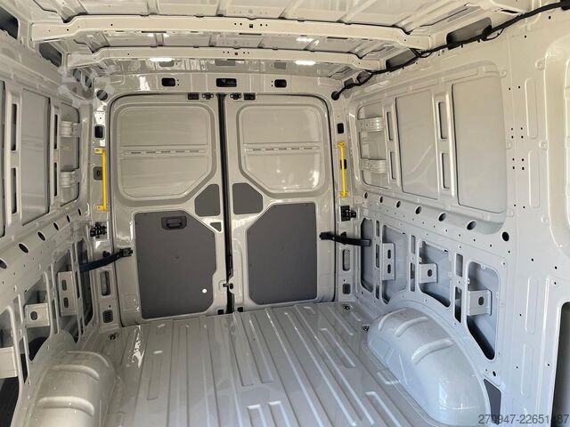 Kastenwagen hoch MAN TGE 3.200 L3H2 Kasten 4x4 Individual S ACC STHZ