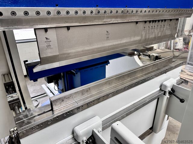Press brake TRUMPF TrumaBend V50