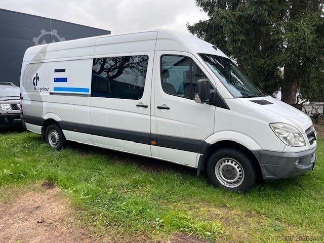 High top van MERCEDES-BENZ Sprinter 316 CDI Mixto mit Regaleinbauten & AHK