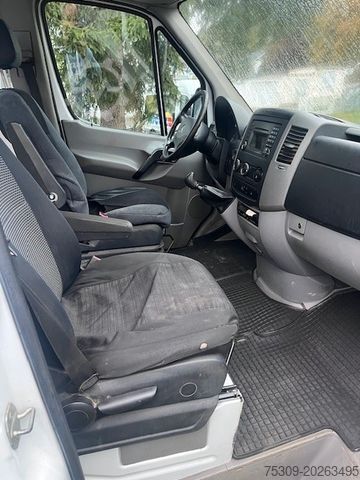High top van MERCEDES-BENZ Sprinter 316 CDI Mixto mit Regaleinbauten & AHK