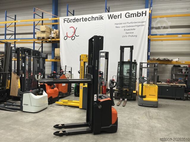 High Lift stacker BT SWE 120