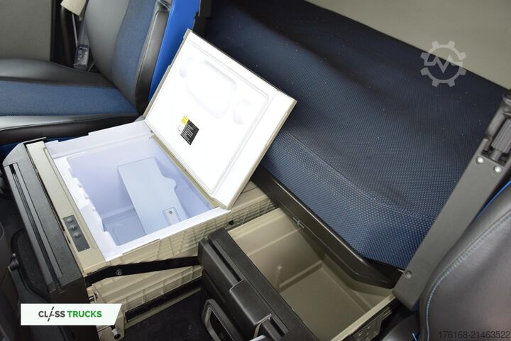 Standard tractor unit VOLVO FH 500 Globetrotter XL