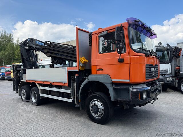 Autokran MAN F2000 28.414 6X4 Effer 685 Montagekran 33 Meter