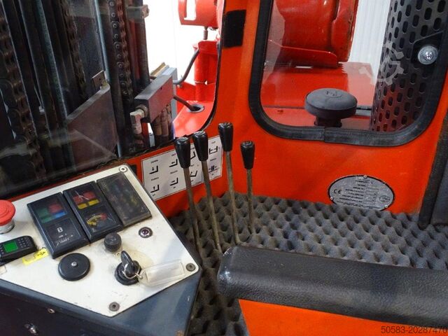 Four-way side loader Combilift C4000 - TRIPLEX